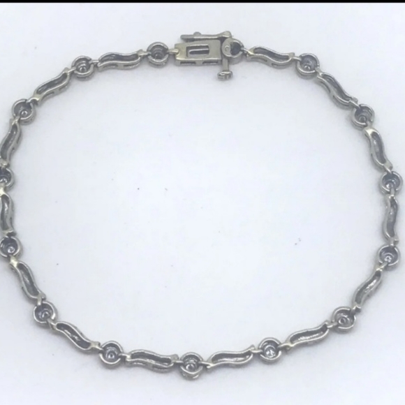 Diamond Bracelet in 14K WG - Picture 2 of 7